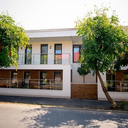 Elixir Panzio Bed & Breakfast นีย์รบาตอร์ ภายนอก รูปภาพ