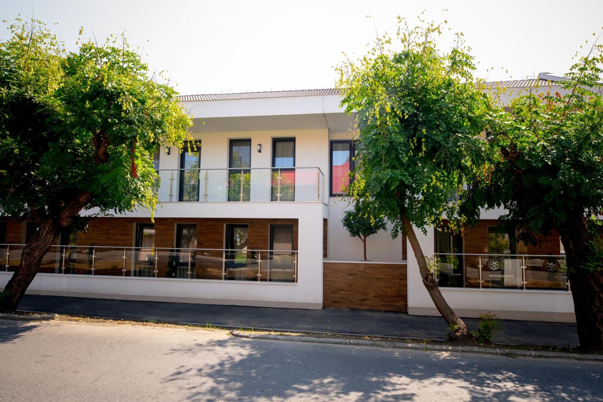 Elixir Panzio Bed & Breakfast นีย์รบาตอร์ ภายนอก รูปภาพ