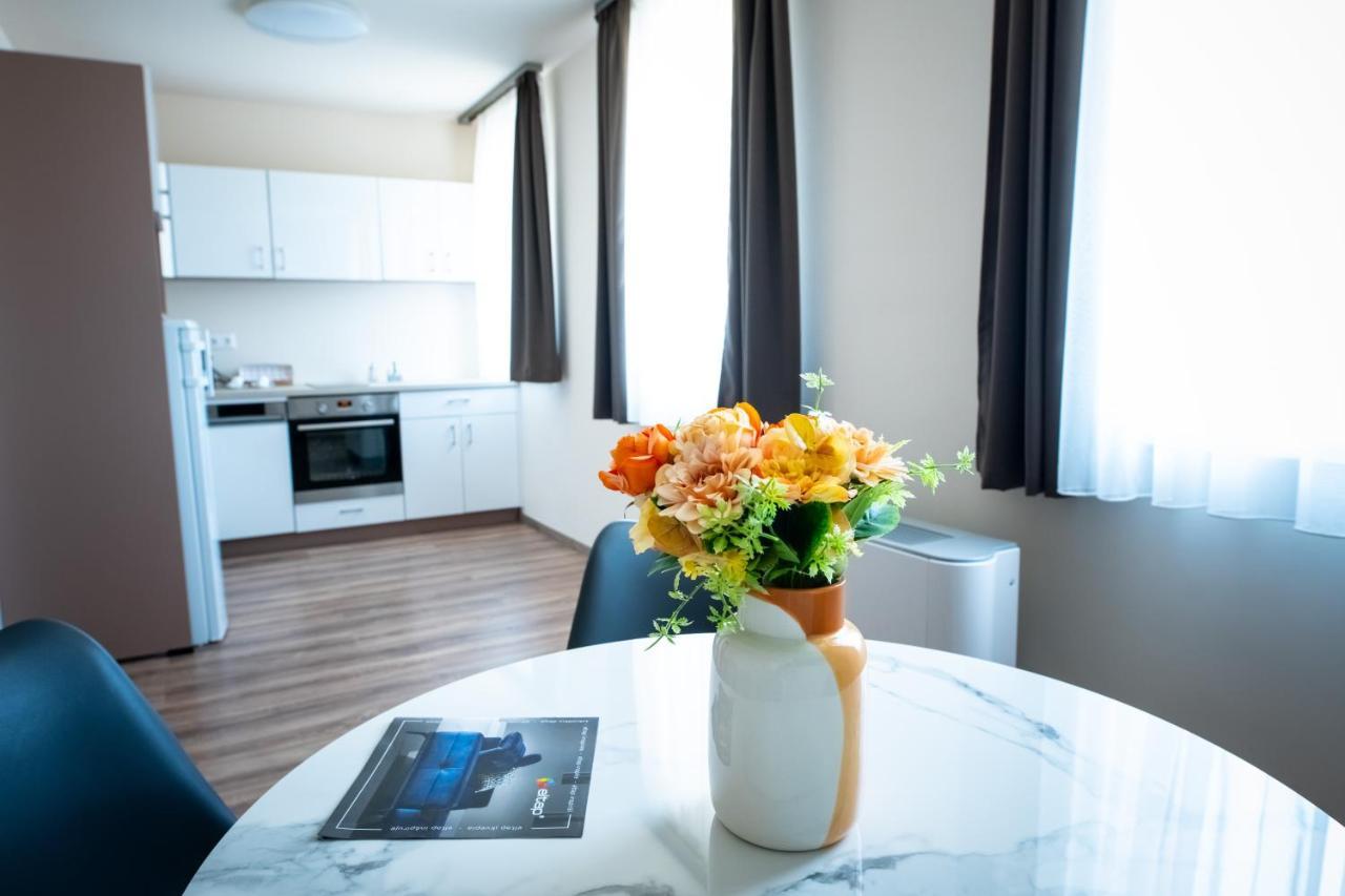 Elixir Panzio Bed & Breakfast นีย์รบาตอร์ ภายนอก รูปภาพ