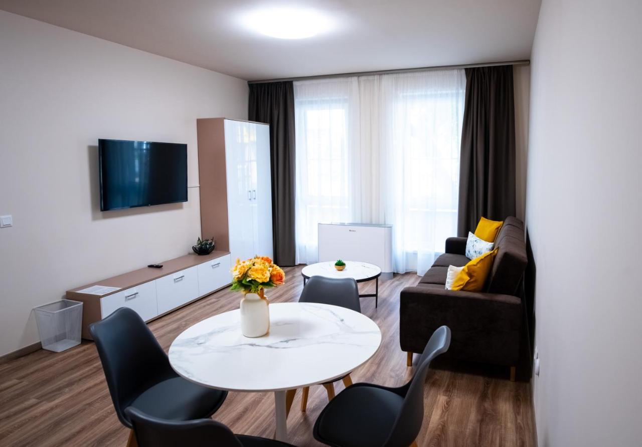 Elixir Panzio Bed & Breakfast นีย์รบาตอร์ ภายนอก รูปภาพ