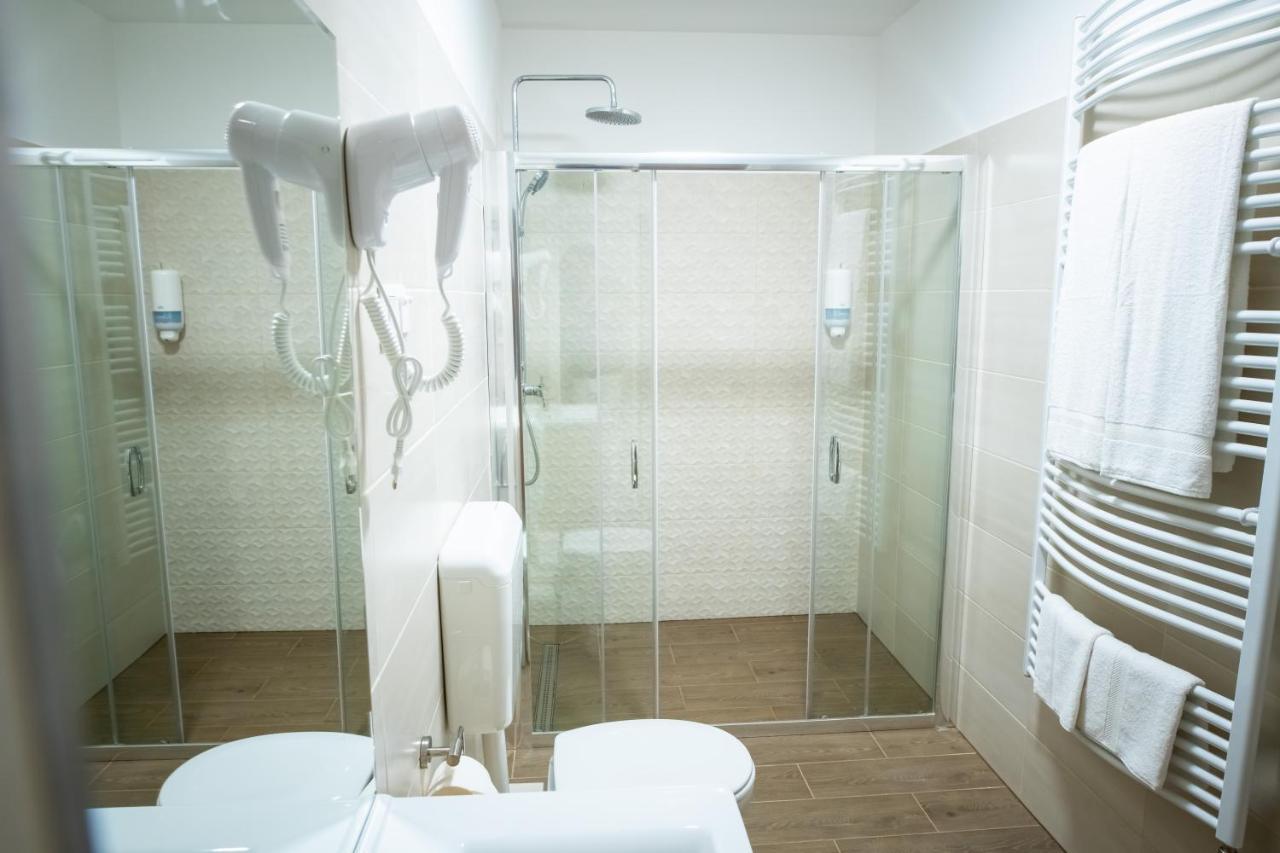 Elixir Panzio Bed & Breakfast นีย์รบาตอร์ ภายนอก รูปภาพ