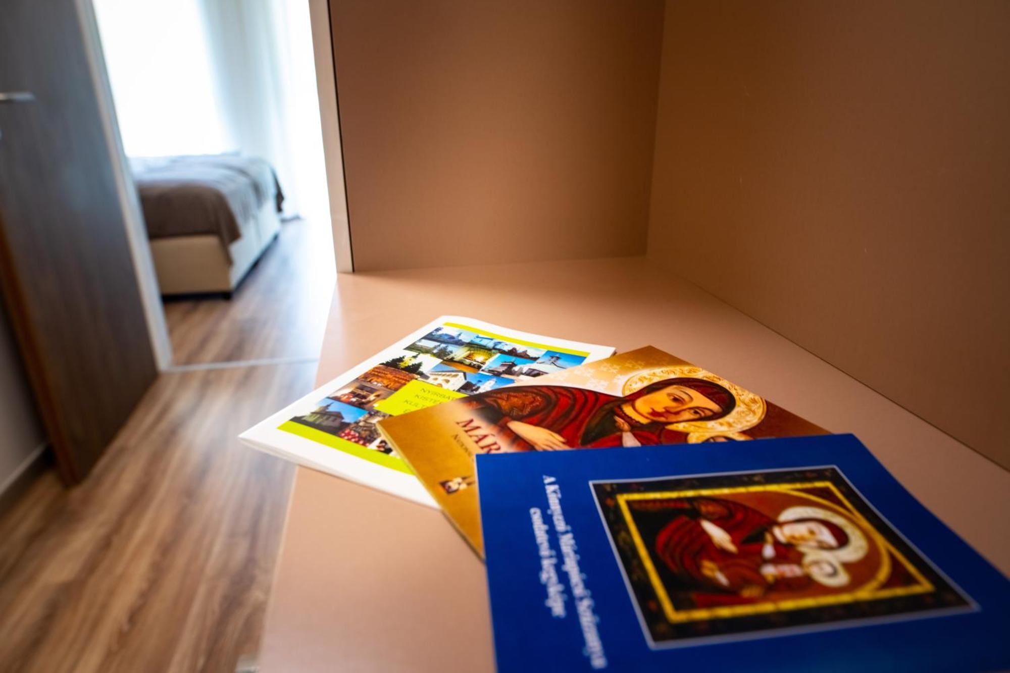 Elixir Panzio Bed & Breakfast นีย์รบาตอร์ ภายนอก รูปภาพ