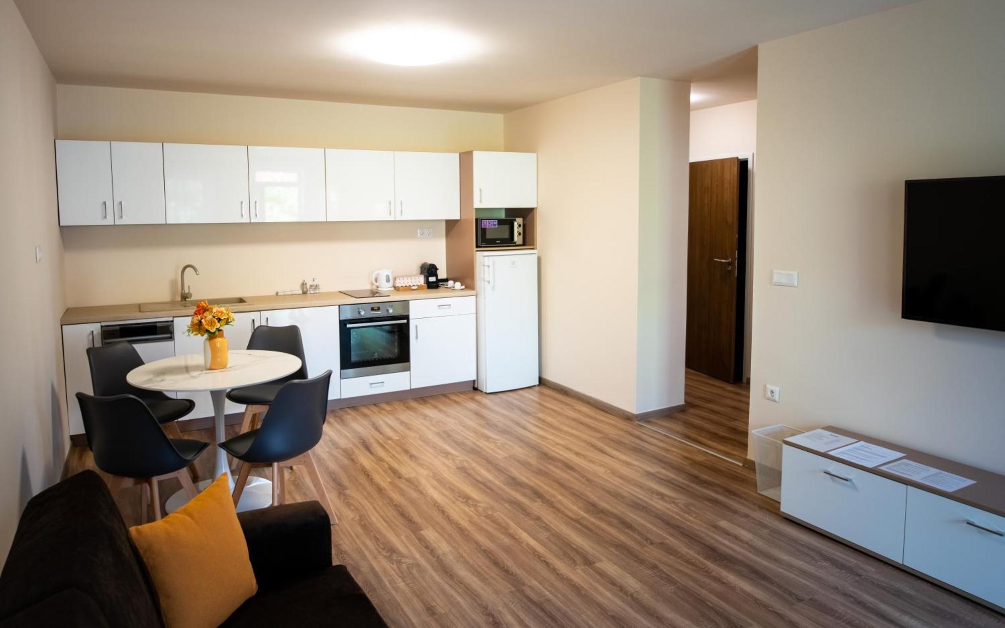 Elixir Panzio Bed & Breakfast นีย์รบาตอร์ ภายนอก รูปภาพ