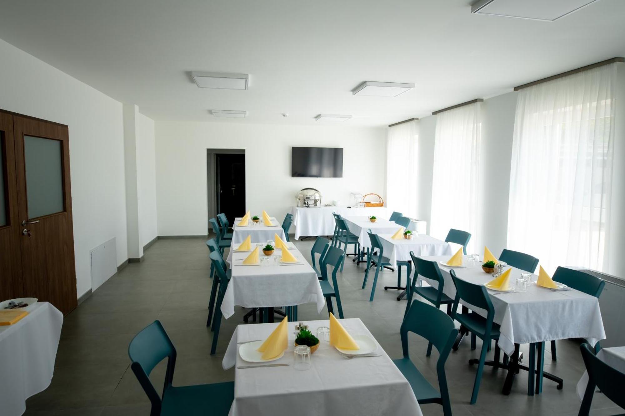 Elixir Panzio Bed & Breakfast นีย์รบาตอร์ ภายนอก รูปภาพ